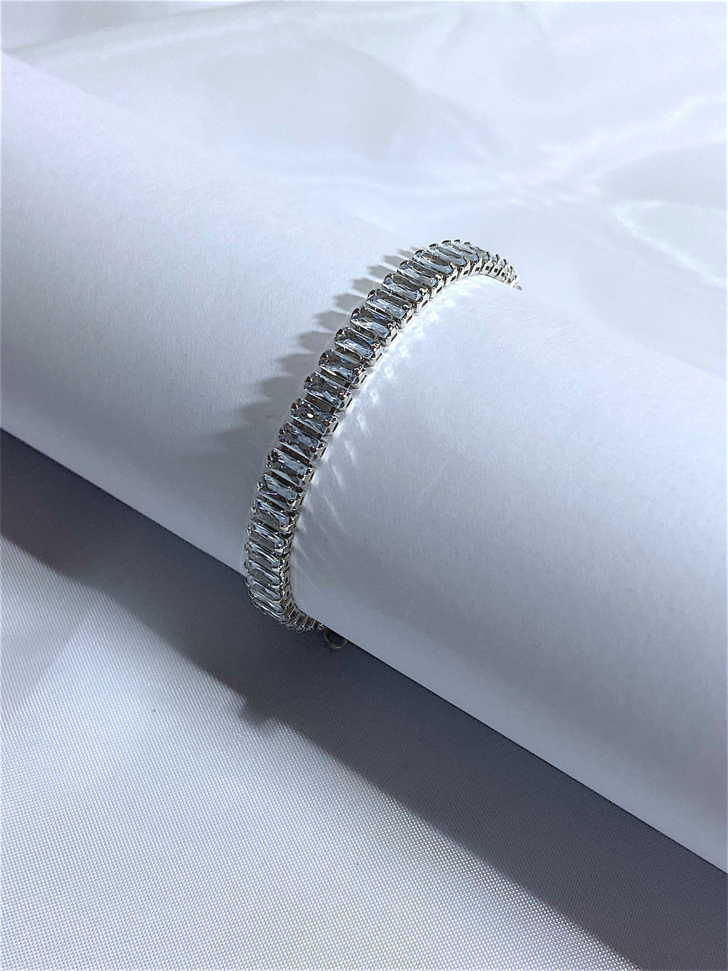 Sparkling Silver Tennis Bracelet – Timeless Elegance