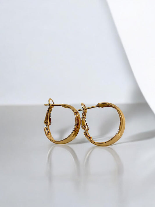 Timeless Gold Hoop Earrings – Elegance Redefined