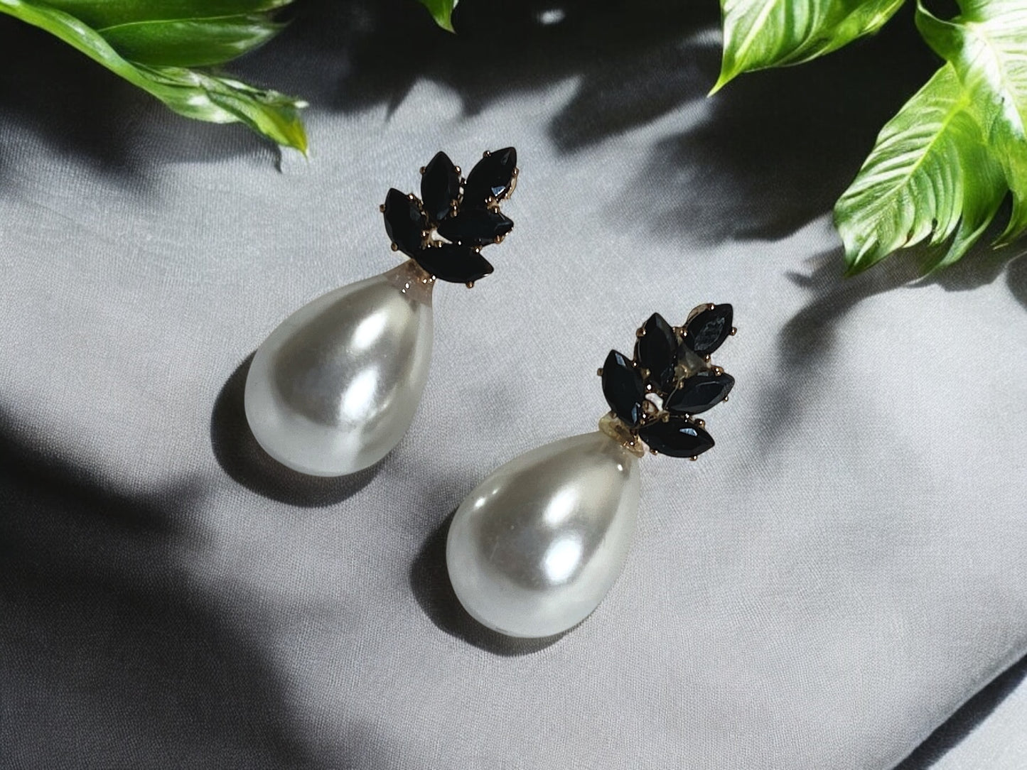 Luxurious Black Onyx & Pearl Drop Earrings – Bold Elegance